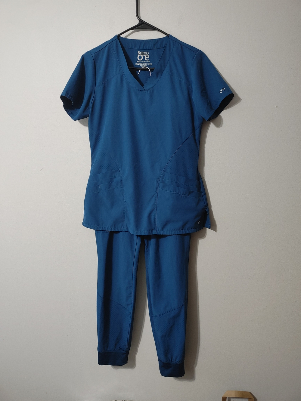 Barco One Pulse Uniforms Women's Two-Piece Scrub Set Bahama Teal S